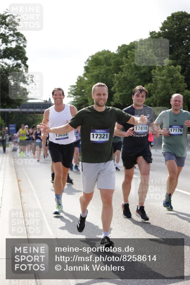 29.06.2025 - hella hamburg halbmarathon Jannik Wohlers http://msf.ph/oto/8258614 29.06.2025 09:57:49 Lombardsbrücke 1034, 1179, 1190, 1258, 1335, 1815, 2034, 2070, 2138, 2417, 2636, 2711, 3091, 4814, 4903, 5093, 5672, 5721, 6164, 6272, 6754, 6897, 7065, 7409, 7509, 7724, 7856, 7896, 8154, 8449, 8508, 8590, 8689, 9012, 9057, 9065, 9145, 9163, 9562, 9656, 10084, 11217, 11416, 11607, 11757, 11789, 11791, 12624, 12662, 13033, 13691, 14365, 14571, 14678, 15061, 16213, 16409, 16563, 16653, 17176, 17321, 17415, 17825, 18514, 18799, 18810, 18811 meine-sportfotos.de