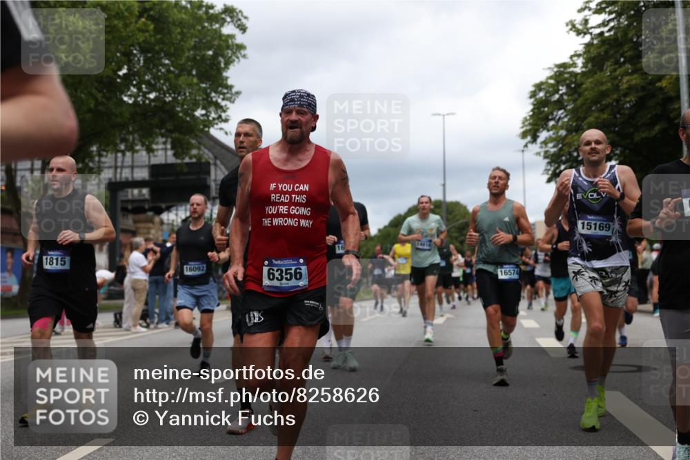 29.06.2025 - hella hamburg halbmarathon Yannick Fuchs http://msf.ph/oto/8258626 29.06.2025 10:48:30 20KM 1327, 1410, 1496, 1815, 2474, 2771, 3041, 3177, 3310, 3791, 3794, 3861, 3898, 3945, 4189, 4231, 6082, 6084, 6356, 6443, 6581, 6723, 6994, 8223, 8449, 8514, 8698, 8772, 8798, 9012, 9060, 9227, 10191, 10192, 10263, 10266, 11499, 11747, 12186, 12213, 12362, 12489, 13297, 13869, 14036, 14592, 14638, 14660, 14818, 14948, 15113, 15156, 15169, 15408, 15524, 15879, 16092, 16574, 16750, 17740, 17765, 18759, 19177 meine-sportfotos.de