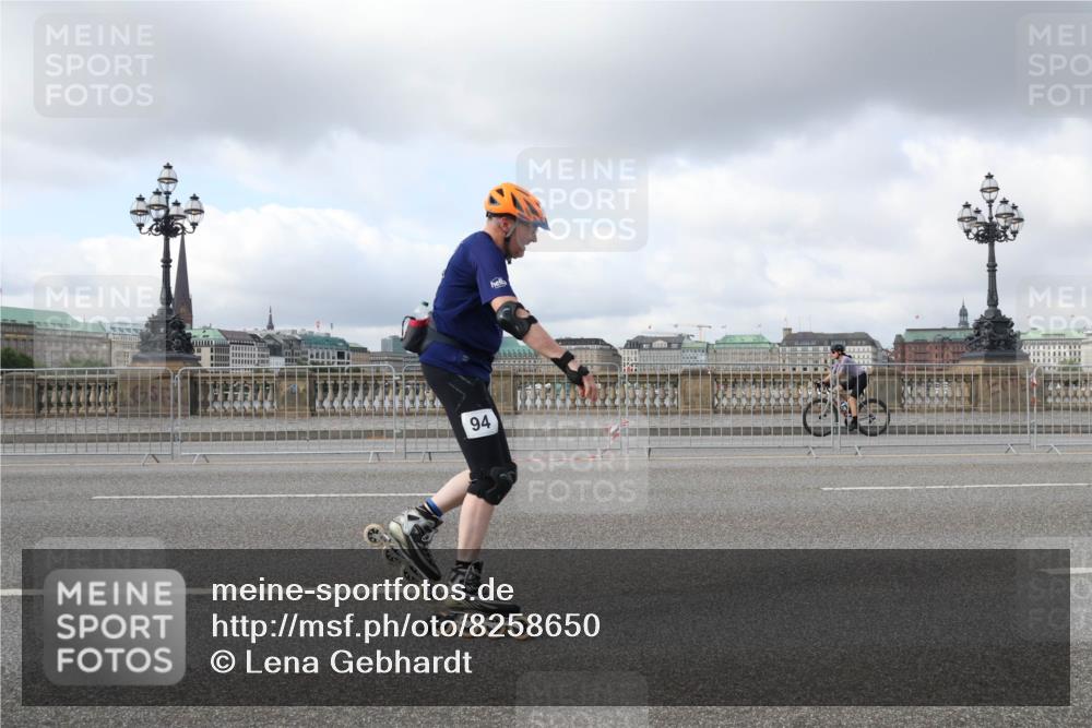 29.06.2025 - hella hamburg halbmarathon Lena Gebhardt http://msf.ph/oto/8258650 29.06.2025 09:03:30 Lombardsbrücke  meine-sportfotos.de