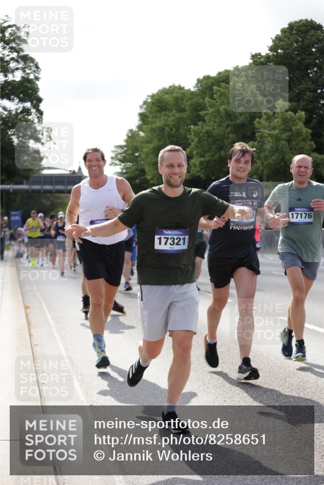 29.06.2025 - hella hamburg halbmarathon Jannik Wohlers http://msf.ph/oto/8258651 29.06.2025 09:57:49 Lombardsbrücke 1034, 1179, 1190, 1258, 1335, 1815, 2034, 2070, 2138, 2417, 2636, 2711, 3091, 4814, 4903, 5093, 5672, 5721, 6164, 6272, 6754, 6897, 7065, 7409, 7509, 7724, 7856, 7896, 8154, 8449, 8508, 8590, 8689, 9012, 9057, 9065, 9145, 9163, 9562, 9656, 10084, 11217, 11416, 11607, 11757, 11789, 11791, 12624, 12662, 13033, 13691, 14365, 14571, 14678, 15061, 16213, 16409, 16563, 16653, 17176, 17321, 17415, 17825, 18514, 18799, 18810, 18811 meine-sportfotos.de