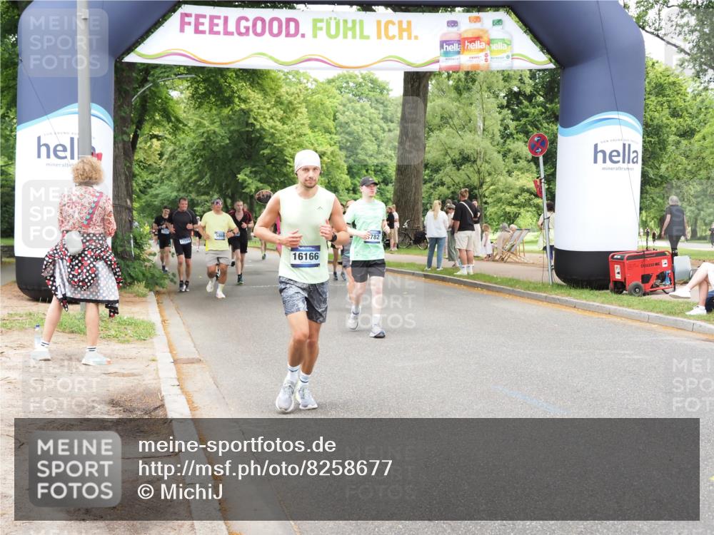 29.06.2025 - hella hamburg halbmarathon MichiJ http://msf.ph/oto/8258677 29.06.2025 10:53:17 Zwischen KM18-KM19 1790, 3461, 4286, 4322, 4782, 7485, 15678, 16099, 16166, 17638, 17880, 18261, 18655 meine-sportfotos.de