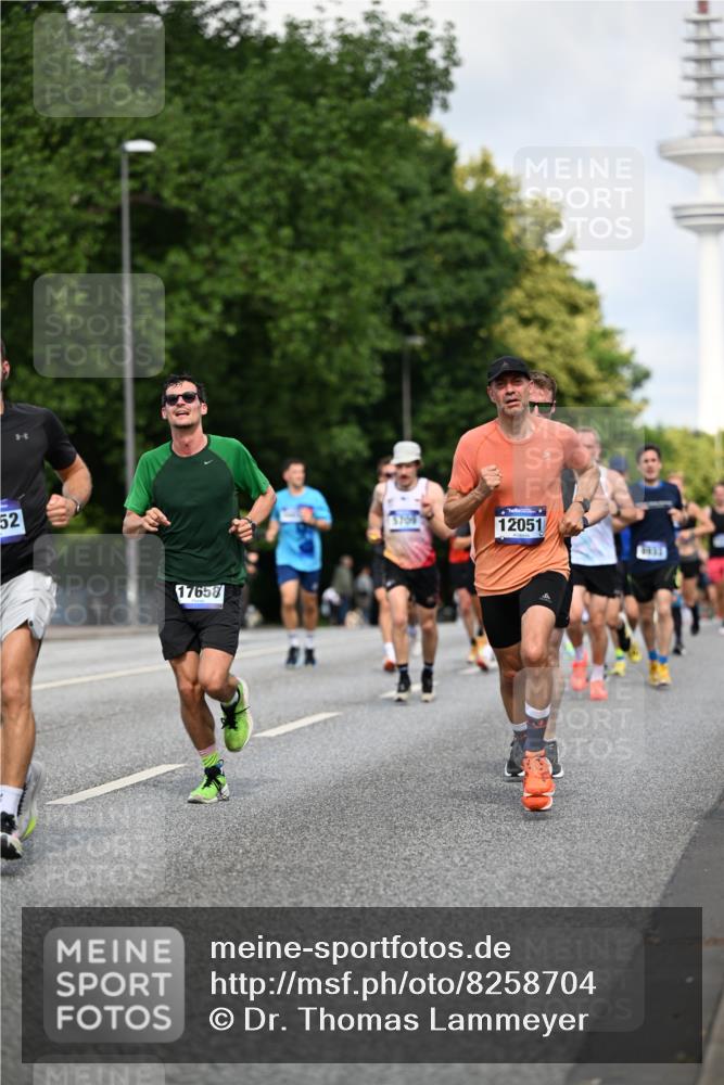 29.06.2025 - hella hamburg halbmarathon Dr. Thomas Lammeyer http://msf.ph/oto/8258704 29.06.2025 09:51:57 Kennedybrücke 1290, 1505, 1710, 2399, 2714, 2767, 3480, 4359, 5307, 5554, 5709, 6993, 7152, 7154, 7884, 8571, 8933, 9403, 10404, 10793, 10852 meine-sportfotos.de