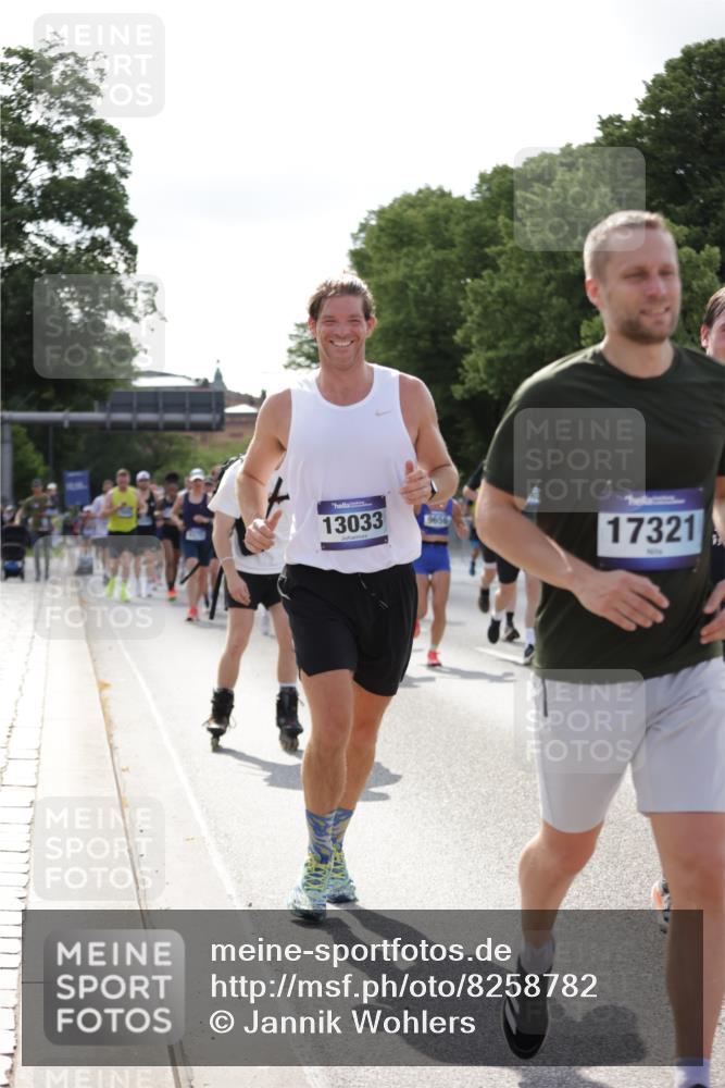 29.06.2025 - hella hamburg halbmarathon Jannik Wohlers http://msf.ph/oto/8258782 29.06.2025 09:57:50 Lombardsbrücke 1034, 1179, 1190, 1258, 1335, 1815, 2034, 2070, 2138, 2417, 2636, 2711, 4814, 4903, 5093, 5672, 5721, 6164, 6272, 6754, 6897, 7409, 7509, 7724, 7856, 7896, 8154, 8311, 8449, 8508, 8590, 8689, 9012, 9057, 9065, 9145, 9163, 9562, 9656, 10084, 11217, 11416, 11607, 11789, 11791, 12624, 13033, 13691, 14323, 14365, 14571, 14678, 15061, 16213, 16409, 16563, 16653, 16879, 16924, 17176, 17321, 17415, 17825, 18514, 18551, 18799, 18810, 18811, 18867 meine-sportfotos.de