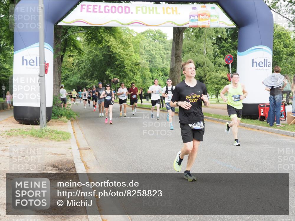 29.06.2025 - hella hamburg halbmarathon MichiJ http://msf.ph/oto/8258823 29.06.2025 10:29:40 Zwischen KM18-KM19 2675, 4380, 4634, 5007, 5014, 9358, 9885, 10978, 11062, 11922, 12365, 14555, 15164, 16599, 16816, 18399 meine-sportfotos.de