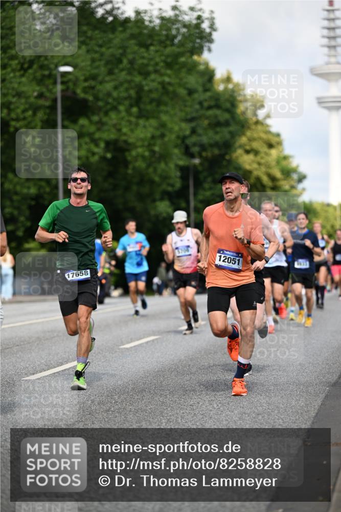29.06.2025 - hella hamburg halbmarathon Dr. Thomas Lammeyer http://msf.ph/oto/8258828 29.06.2025 09:51:58 Kennedybrücke 1290, 1505, 1710, 2399, 2714, 2767, 3480, 4359, 5307, 5554, 5709, 6993, 7152, 7154, 7884, 8571, 8933, 9403, 10404, 10793, 10852 meine-sportfotos.de