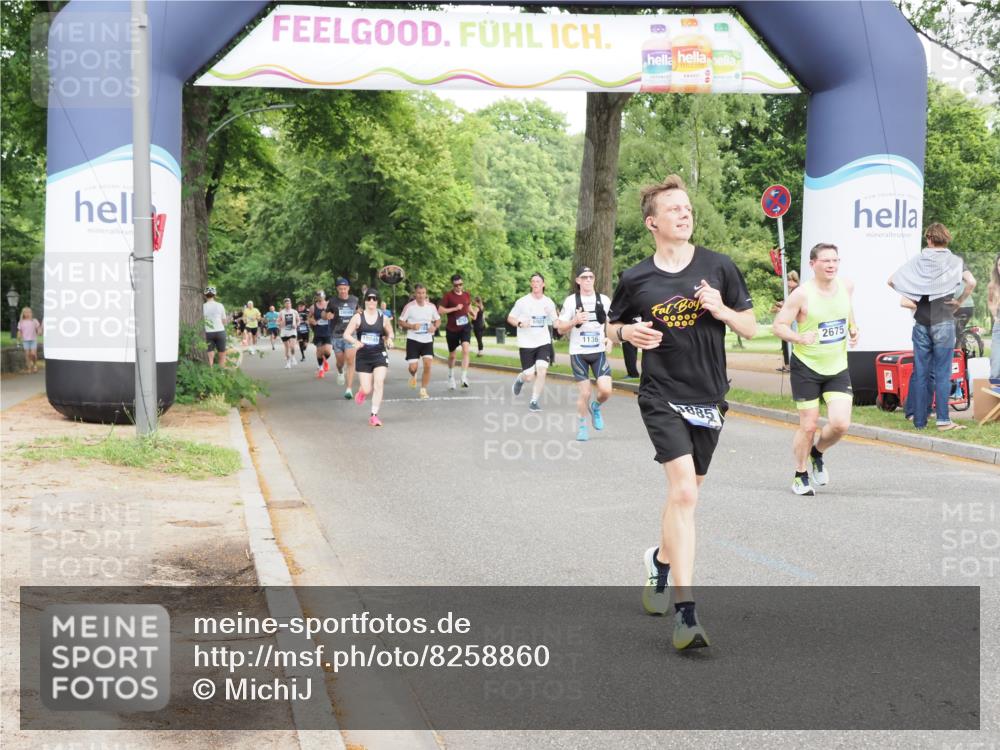 29.06.2025 - hella hamburg halbmarathon MichiJ http://msf.ph/oto/8258860 29.06.2025 10:29:41 Zwischen KM18-KM19 1136, 2675, 4380, 5007, 9358, 9885, 10978, 11062, 11922, 12365, 14555, 15164, 16816, 18399 meine-sportfotos.de
