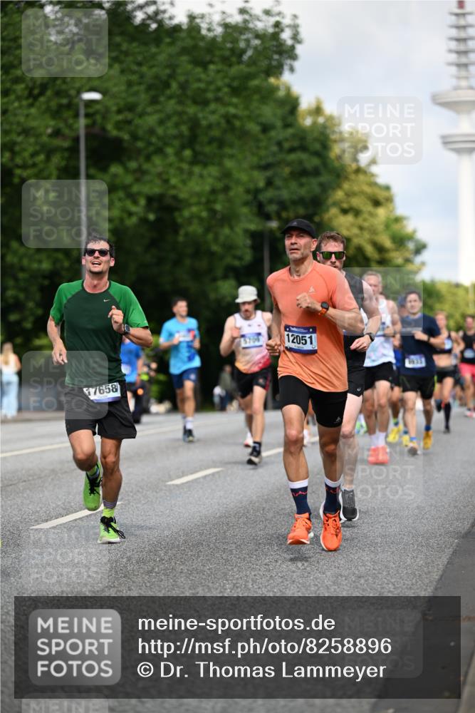 29.06.2025 - hella hamburg halbmarathon Dr. Thomas Lammeyer http://msf.ph/oto/8258896 29.06.2025 09:51:58 Kennedybrücke 1290, 1505, 1710, 2399, 2714, 2767, 3480, 4359, 5307, 5554, 5709, 6993, 7152, 7154, 7884, 8571, 8933, 9403, 10404, 10793, 10852 meine-sportfotos.de
