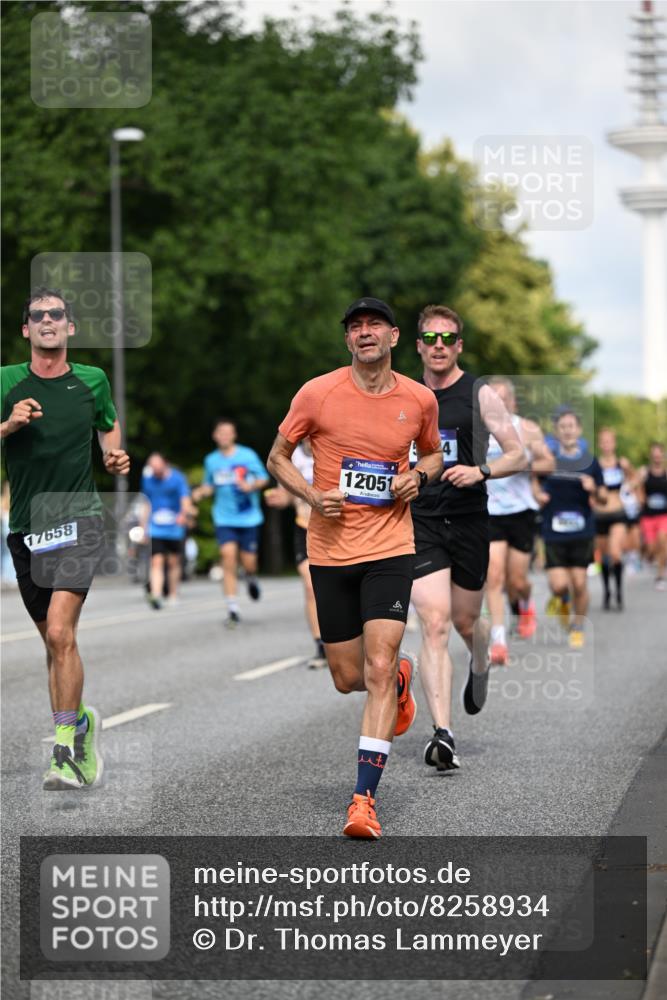 29.06.2025 - hella hamburg halbmarathon Dr. Thomas Lammeyer http://msf.ph/oto/8258934 29.06.2025 09:51:58 Kennedybrücke 1290, 1505, 1710, 2399, 2714, 2767, 3480, 4359, 5307, 5554, 5709, 6993, 7152, 7154, 7884, 8571, 8933, 9403, 10404, 10793, 10852 meine-sportfotos.de