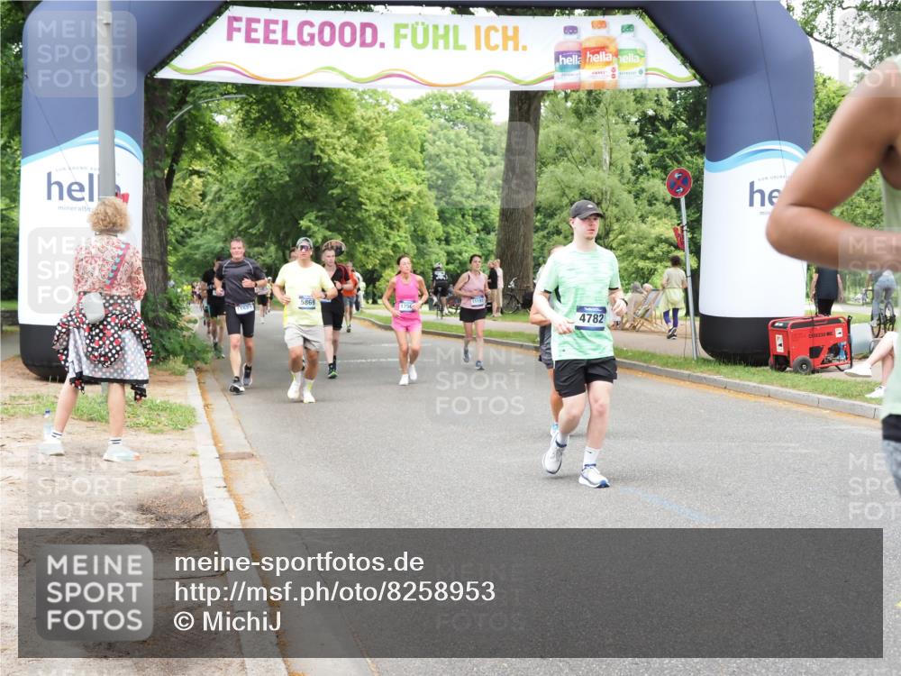 29.06.2025 - hella hamburg halbmarathon MichiJ http://msf.ph/oto/8258953 29.06.2025 10:53:19 Zwischen KM18-KM19 1790, 3461, 4286, 4782, 7485, 11523, 16099, 16166, 17569, 18261 meine-sportfotos.de