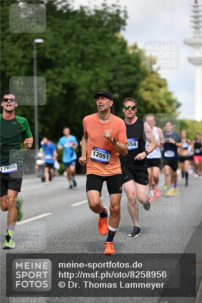 29.06.2025 - hella hamburg halbmarathon Dr. Thomas Lammeyer http://msf.ph/oto/8258956 29.06.2025 09:51:58 Kennedybrücke 1290, 1505, 1710, 2399, 2714, 2767, 3480, 4359, 5307, 5554, 5709, 6993, 7152, 7154, 7884, 8571, 8933, 9403, 10404, 10793, 10852 meine-sportfotos.de