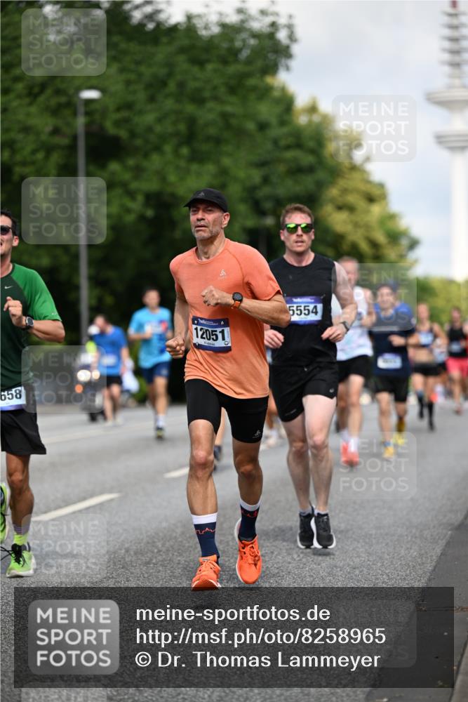 29.06.2025 - hella hamburg halbmarathon Dr. Thomas Lammeyer http://msf.ph/oto/8258965 29.06.2025 09:51:59 Kennedybrücke 1290, 1505, 1710, 2399, 2714, 2767, 3480, 4359, 5307, 5554, 5709, 6993, 7152, 7154, 7884, 8571, 8933, 9403, 10404, 10852 meine-sportfotos.de
