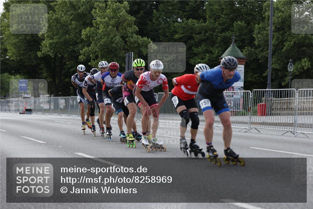 29.06.2025 - hella hamburg halbmarathon Jannik Wohlers http://msf.ph/oto/8258969 29.06.2025 08:49:25 Lombardsbrücke  meine-sportfotos.de