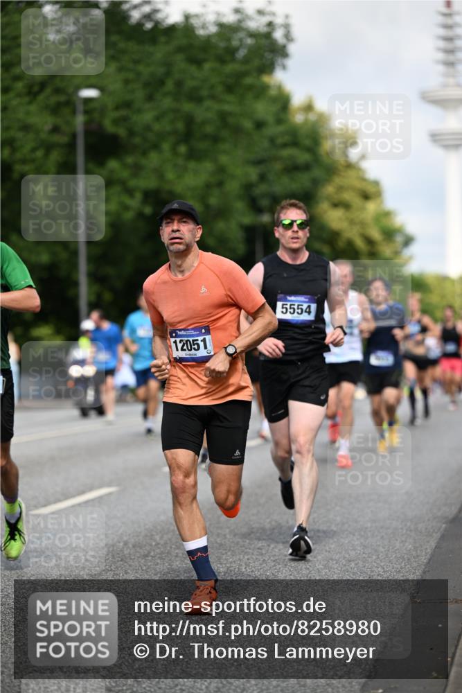 29.06.2025 - hella hamburg halbmarathon Dr. Thomas Lammeyer http://msf.ph/oto/8258980 29.06.2025 09:51:59 Kennedybrücke 1290, 1505, 1710, 2399, 2714, 2767, 3480, 4359, 5307, 5554, 5709, 6993, 7152, 7154, 7884, 8571, 8933, 9403, 10404, 10852 meine-sportfotos.de