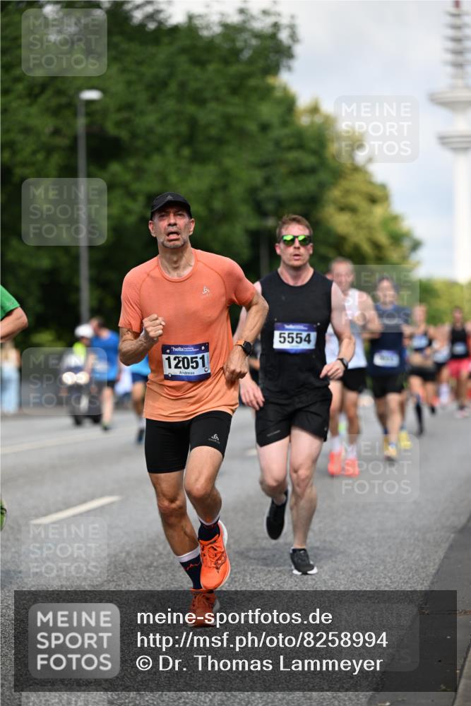 29.06.2025 - hella hamburg halbmarathon Dr. Thomas Lammeyer http://msf.ph/oto/8258994 29.06.2025 09:51:59 Kennedybrücke 1290, 1505, 1710, 2399, 2714, 2767, 3480, 4359, 5307, 5554, 5709, 6993, 7152, 7154, 7884, 8571, 8933, 9403, 10404, 10852 meine-sportfotos.de