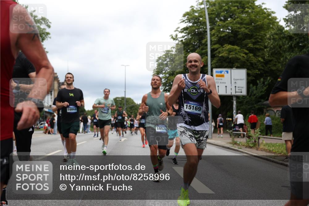 29.06.2025 - hella hamburg halbmarathon Yannick Fuchs http://msf.ph/oto/8258996 29.06.2025 10:48:31 20KM 1327, 1410, 1496, 1815, 2474, 2771, 3041, 3177, 3310, 3791, 3794, 3861, 3945, 4189, 4231, 4938, 6082, 6084, 6356, 6443, 6581, 6723, 6994, 8223, 8449, 8514, 8698, 8772, 8798, 9012, 9060, 9227, 10191, 10192, 10263, 10266, 11333, 11499, 11747, 12186, 12362, 12489, 13297, 13869, 14036, 14175, 14592, 14638, 14660, 14818, 14948, 15113, 15156, 15169, 15408, 15524, 15879, 16092, 16574, 16750, 17740, 17765, 19177 meine-sportfotos.de