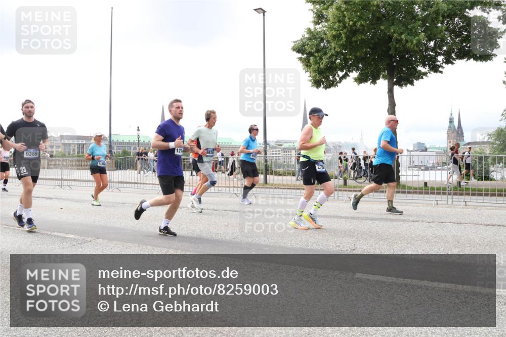 29.06.2025 - hella hamburg halbmarathon Lena Gebhardt http://msf.ph/oto/8259003 29.06.2025 11:08:08 Lombardsbrücke 1574, 1769, 1829, 1907, 1923, 2312, 2314, 2318, 2319, 2433, 2764, 2796, 2867, 3271, 3313, 3442, 3549, 3595, 3646, 3666, 3853, 3855, 3866, 3867, 3915, 4070, 4226, 4406, 4407, 4439, 4455, 4461, 4482, 4567, 4573, 4584, 5005, 5195, 5398, 5401, 5439, 5704, 5859, 5896, 6016, 6070, 6258, 6357, 6586, 6731, 6778, 6779, 6780, 6928, 6958, 6986, 7000, 7113, 7192, 7218, 7225, 7527, 7559, 7609, 7713, 7892, 7989, 8182, 8252, 8636, 8808, 8809, 8978, 9037, 9321, 9387, 9494, 10379, 12063 meine-sportfotos.de