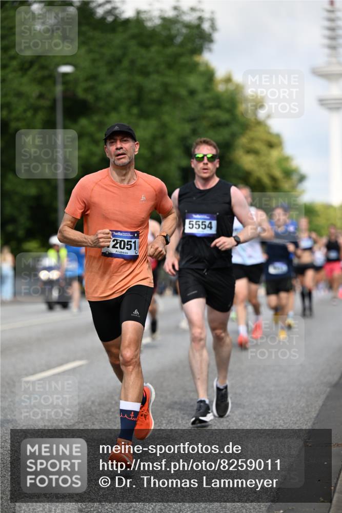 29.06.2025 - hella hamburg halbmarathon Dr. Thomas Lammeyer http://msf.ph/oto/8259011 29.06.2025 09:51:59 Kennedybrücke 1290, 1505, 1710, 2399, 2714, 2767, 3480, 4359, 5307, 5554, 5709, 6993, 7152, 7154, 7884, 8571, 8933, 9403, 10404, 10852 meine-sportfotos.de