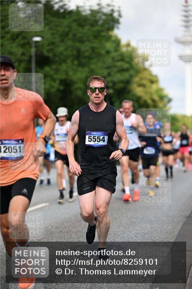29.06.2025 - hella hamburg halbmarathon Dr. Thomas Lammeyer http://msf.ph/oto/8259101 29.06.2025 09:52:00 Kennedybrücke 1290, 1505, 1710, 2399, 2714, 3480, 4359, 5307, 5554, 5709, 6993, 7152, 7154, 7884, 8121, 8571, 8933, 9403, 10404, 10852 meine-sportfotos.de