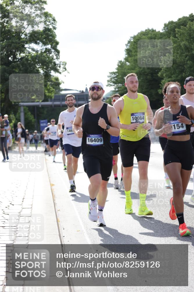 29.06.2025 - hella hamburg halbmarathon Jannik Wohlers http://msf.ph/oto/8259126 29.06.2025 09:57:58 Lombardsbrücke 1034, 1190, 1285, 1815, 2029, 2034, 2070, 2656, 2711, 3041, 3097, 3859, 4903, 5093, 5721, 5894, 6164, 6272, 6433, 6897, 7409, 7856, 7896, 8154, 8311, 8393, 8508, 8590, 8825, 9012, 9057, 9562, 9656, 10084, 11217, 11607, 11791, 11870, 12624, 12761, 13033, 13536, 14323, 14365, 14571, 14626, 14678, 14805, 14845, 15914, 16213, 16409, 16653, 16879, 16924, 17176, 17321, 17415, 18551, 18799, 18810, 18867, 19244 meine-sportfotos.de