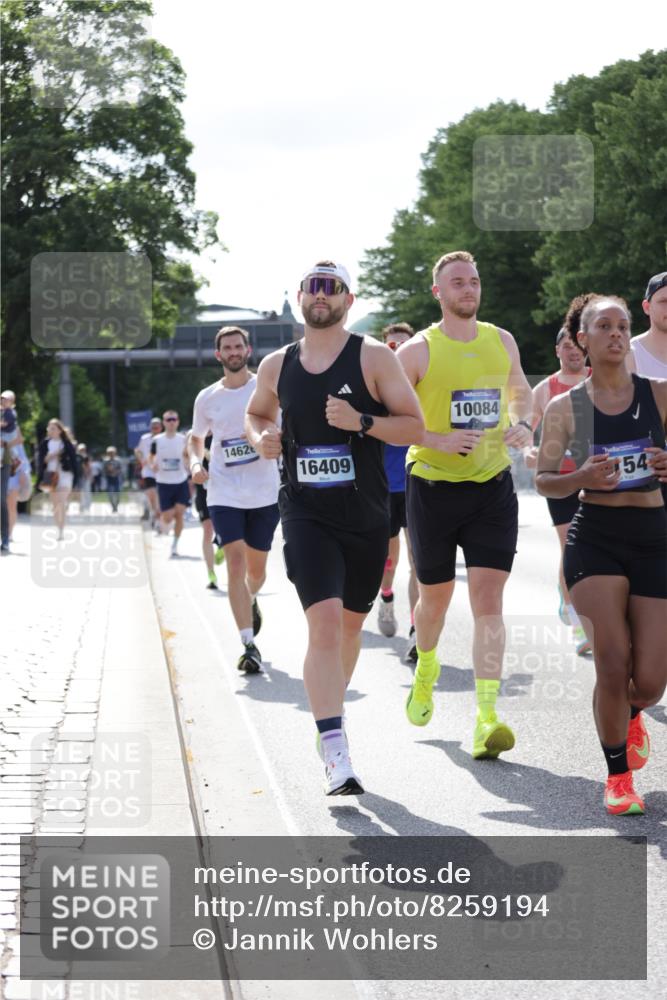 29.06.2025 - hella hamburg halbmarathon Jannik Wohlers http://msf.ph/oto/8259194 29.06.2025 09:57:58 Lombardsbrücke 1034, 1190, 1285, 1815, 2029, 2034, 2070, 2656, 2711, 3041, 3097, 3859, 4903, 5093, 5721, 5894, 6164, 6272, 6433, 6897, 7409, 7856, 7896, 8154, 8311, 8393, 8508, 8590, 8825, 9012, 9057, 9562, 9656, 10084, 11217, 11607, 11791, 11870, 12624, 12761, 13033, 13536, 14323, 14365, 14571, 14626, 14678, 14805, 14845, 15914, 16213, 16409, 16653, 16879, 16924, 17176, 17321, 17415, 18551, 18799, 18810, 18867, 19244 meine-sportfotos.de