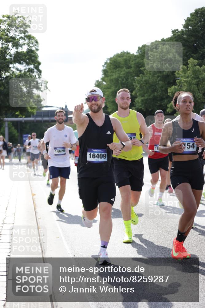 29.06.2025 - hella hamburg halbmarathon Jannik Wohlers http://msf.ph/oto/8259287 29.06.2025 09:57:59 Lombardsbrücke 1034, 1190, 1285, 1815, 2029, 2034, 2656, 3041, 3097, 3859, 4903, 5093, 5721, 5894, 6164, 6272, 6433, 6897, 7856, 7896, 8154, 8311, 8393, 8508, 8590, 8825, 9012, 9057, 9562, 9656, 10084, 11217, 11607, 11791, 11870, 12624, 12735, 12761, 13033, 13536, 14323, 14365, 14571, 14626, 14678, 14805, 14845, 15914, 16213, 16409, 16653, 16879, 16924, 17176, 17321, 17415, 18551, 18799, 18810, 18867, 19244 meine-sportfotos.de