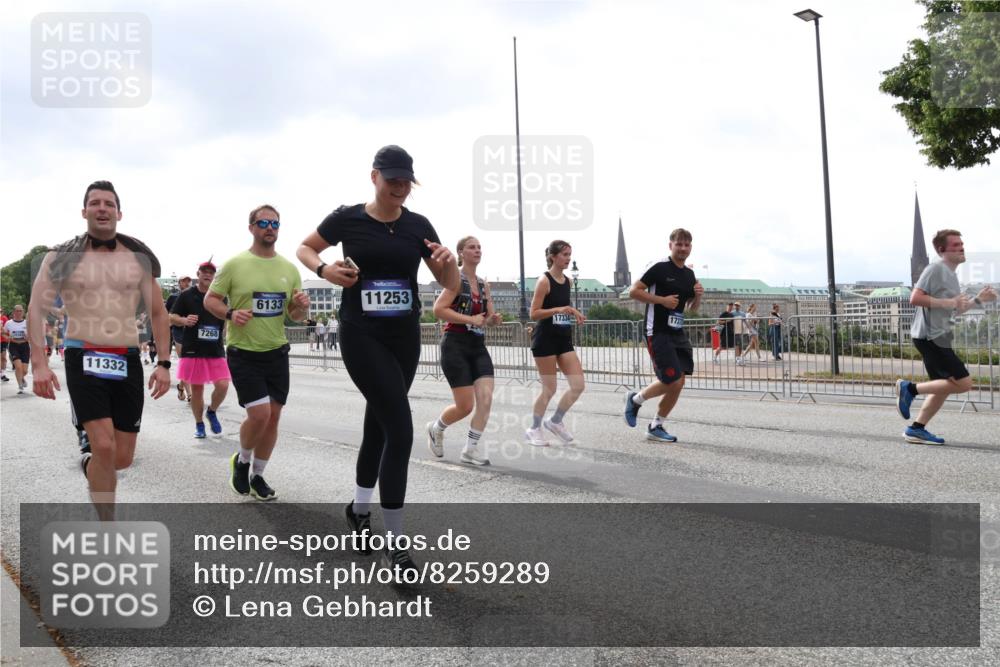 29.06.2025 - hella hamburg halbmarathon Lena Gebhardt http://msf.ph/oto/8259289 29.06.2025 10:45:58 Lombardsbrücke 1004, 1033, 1060, 1085, 1100, 1104, 1421, 1426, 1532, 1555, 1854, 1867, 1868, 1983, 2008, 2398, 2423, 2522, 2550, 2657, 2664, 2773, 2813, 2917, 2951, 2954, 2965, 2973, 3410, 4104, 4223, 4224, 4317, 4388, 4572, 5044, 5635, 5697, 5703, 5769, 5770, 5892, 6133, 6333, 6392, 6623, 7268, 7356, 7605, 7894, 7983, 8745, 9120, 9121, 9129, 9426, 9445, 10030, 10327, 10329, 10367, 10511, 11358, 11361, 11876, 11910, 12507 meine-sportfotos.de