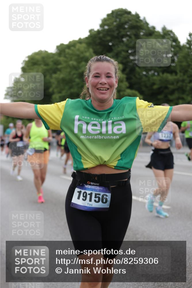 29.06.2025 - hella hamburg halbmarathon Jannik Wohlers http://msf.ph/oto/8259306 29.06.2025 10:32:23 Lombardsbrücke 1078, 1237, 1732, 2059, 2276, 3422, 3660, 3670, 3708, 3753, 4446, 6040, 6861, 7308, 7309, 7387, 7531, 7633, 7749, 7750, 8170, 8839, 9010, 9034, 9188, 9542, 10013, 10048, 10203, 10277, 10470, 10770, 11076, 11248, 11756, 12423, 12424, 12470, 12508, 12907, 13789, 14301, 14347, 15171, 15997, 16129, 16502, 16702, 16898, 16999, 17041, 17102, 17167, 17508, 17664, 18069, 18502, 18706, 18927, 19156 meine-sportfotos.de