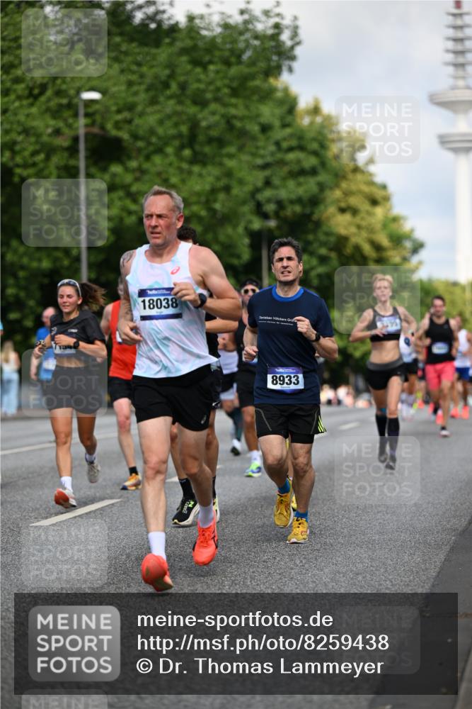 29.06.2025 - hella hamburg halbmarathon Dr. Thomas Lammeyer http://msf.ph/oto/8259438 29.06.2025 09:52:02 Kennedybrücke 1290, 1505, 1710, 2262, 2399, 3480, 4359, 4381, 5307, 5554, 5709, 6993, 7152, 7154, 8121, 8571, 8933, 9403, 10404, 10852 meine-sportfotos.de