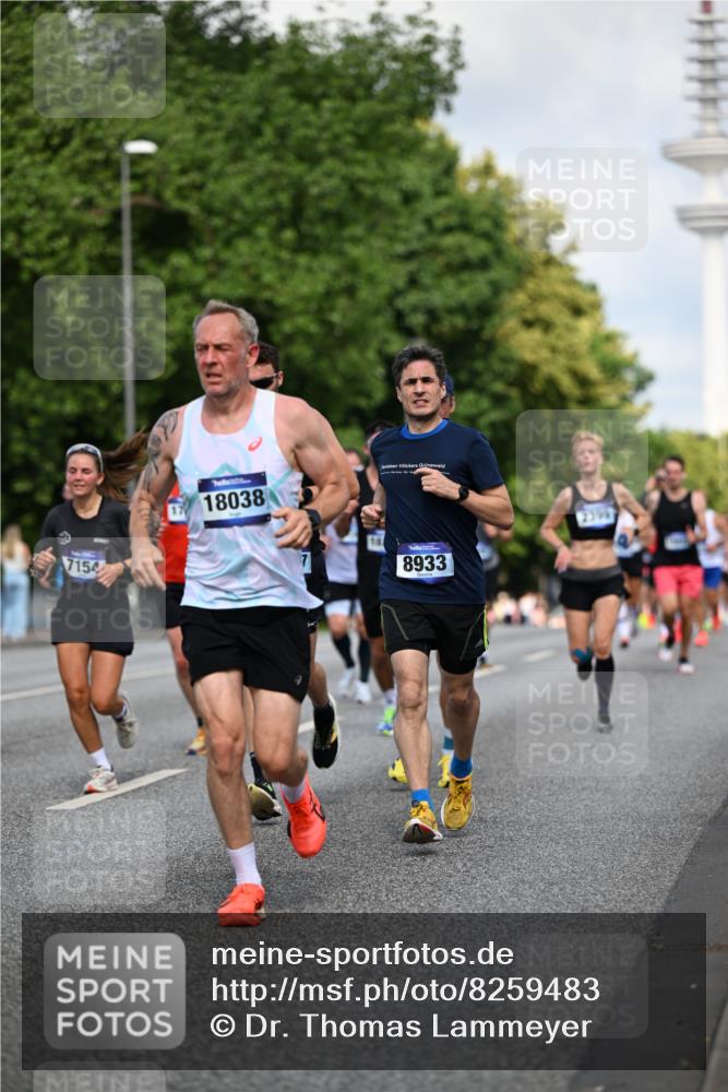 29.06.2025 - hella hamburg halbmarathon Dr. Thomas Lammeyer http://msf.ph/oto/8259483 29.06.2025 09:52:02 Kennedybrücke 1290, 1505, 1710, 2262, 2399, 3480, 4359, 4381, 5307, 5554, 5709, 6993, 7152, 7154, 8121, 8571, 8933, 9403, 10404, 10852 meine-sportfotos.de