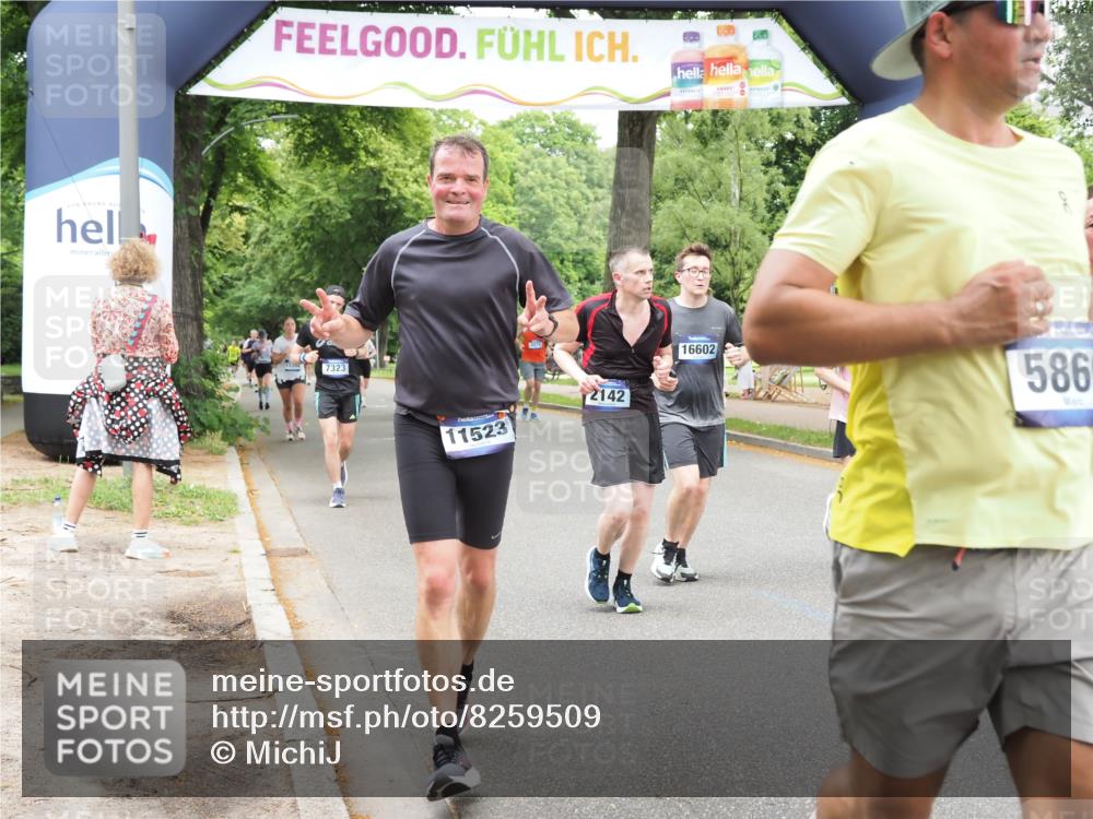 29.06.2025 - hella hamburg halbmarathon MichiJ http://msf.ph/oto/8259509 29.06.2025 10:53:23 Zwischen KM18-KM19 2142, 4782, 5869, 7323, 7485, 11191, 11523, 16166, 16602, 17569 meine-sportfotos.de