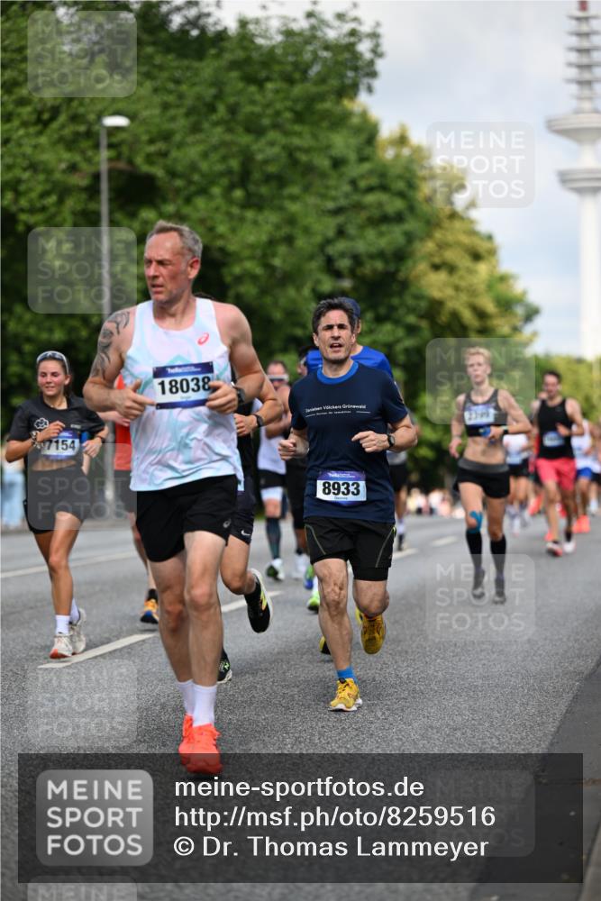 29.06.2025 - hella hamburg halbmarathon Dr. Thomas Lammeyer http://msf.ph/oto/8259516 29.06.2025 09:52:02 Kennedybrücke 1290, 1505, 1710, 2262, 2399, 3480, 4359, 4381, 5307, 5554, 5709, 6993, 7152, 7154, 8121, 8571, 8933, 9403, 10404, 10852 meine-sportfotos.de