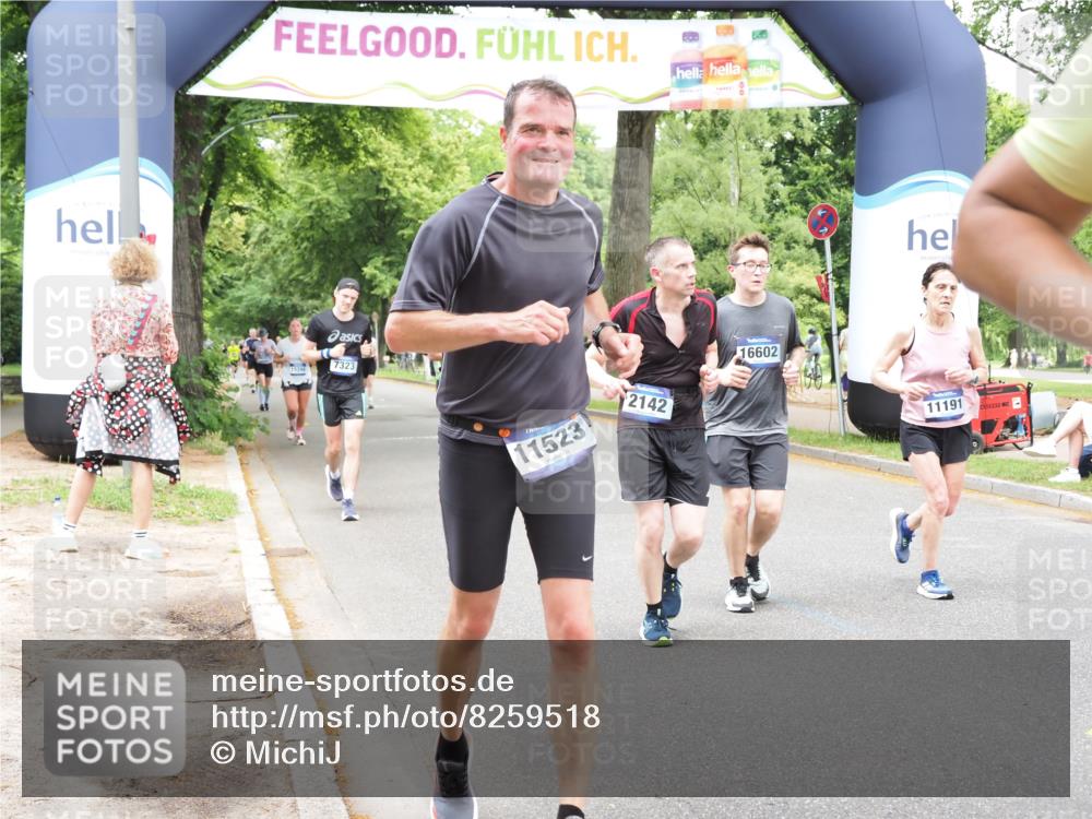 29.06.2025 - hella hamburg halbmarathon MichiJ http://msf.ph/oto/8259518 29.06.2025 10:53:23 Zwischen KM18-KM19 2142, 4782, 5869, 7323, 7485, 11191, 11523, 16166, 16602, 17569 meine-sportfotos.de