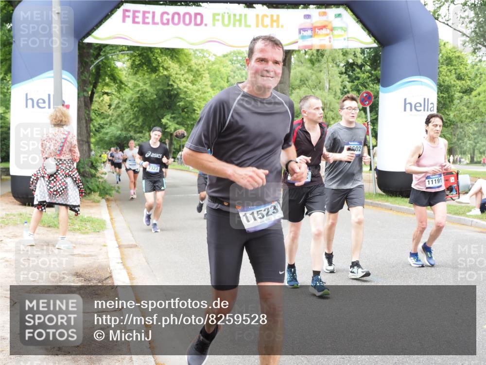 29.06.2025 - hella hamburg halbmarathon MichiJ http://msf.ph/oto/8259528 29.06.2025 10:53:23 Zwischen KM18-KM19 2142, 4782, 5869, 7323, 7485, 11191, 11523, 16166, 16602, 17569 meine-sportfotos.de