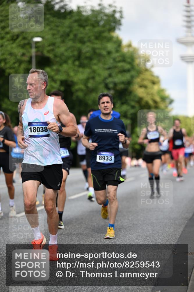 29.06.2025 - hella hamburg halbmarathon Dr. Thomas Lammeyer http://msf.ph/oto/8259543 29.06.2025 09:52:02 Kennedybrücke 1290, 1505, 1710, 2262, 2399, 3480, 4359, 4381, 5307, 5554, 5709, 6993, 7152, 7154, 8121, 8571, 8933, 9403, 10404, 10852 meine-sportfotos.de