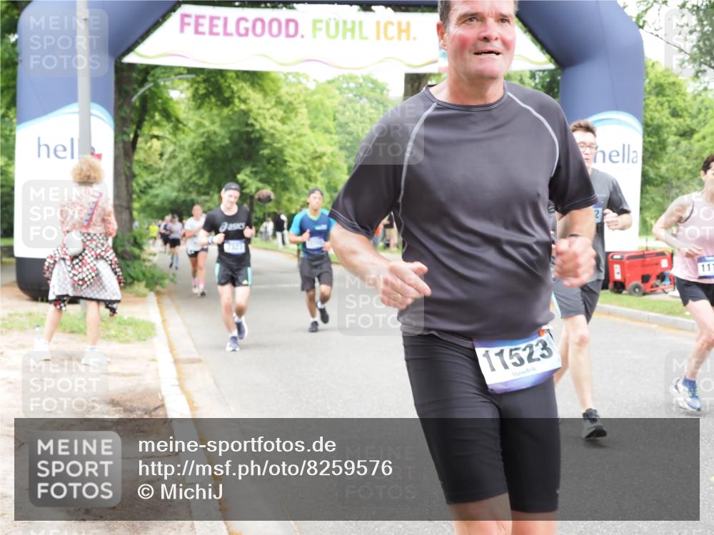 29.06.2025 - hella hamburg halbmarathon MichiJ http://msf.ph/oto/8259576 29.06.2025 10:53:24 Zwischen KM18-KM19 2142, 5869, 7323, 7485, 11191, 11523, 15394, 16166, 16602, 17569 meine-sportfotos.de