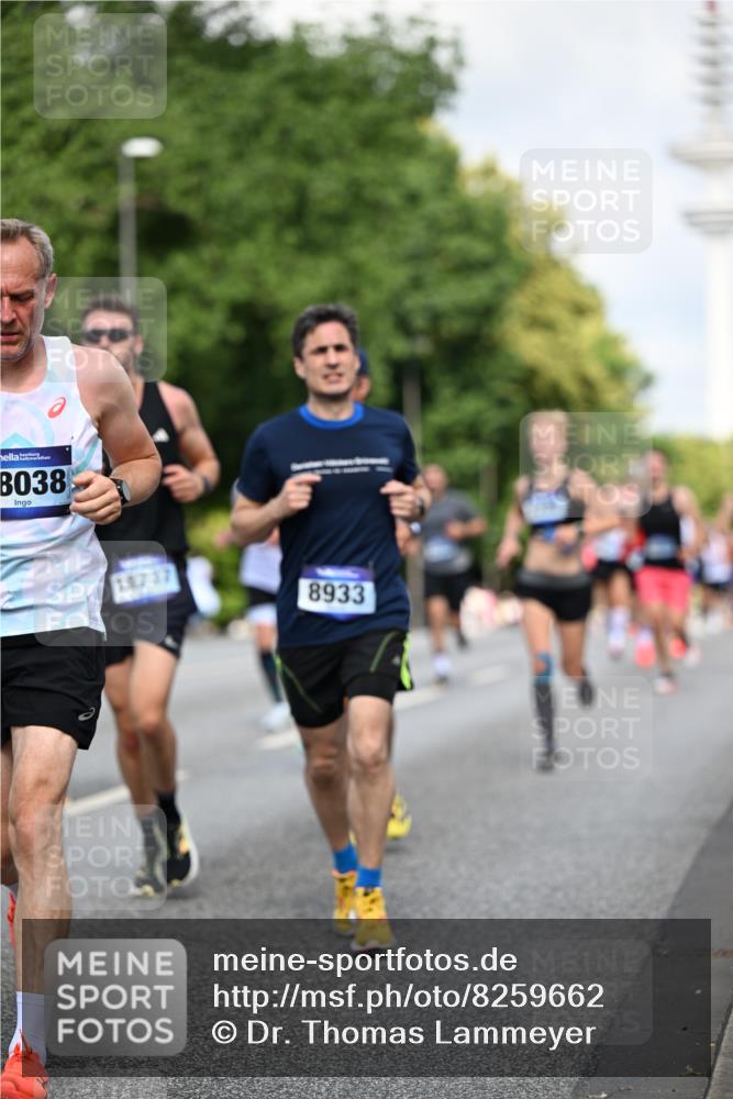 29.06.2025 - hella hamburg halbmarathon Dr. Thomas Lammeyer http://msf.ph/oto/8259662 29.06.2025 09:52:03 Kennedybrücke 1290, 1505, 1710, 2262, 2399, 3480, 4062, 4359, 4381, 5003, 5307, 5554, 5709, 6993, 7152, 7154, 8121, 8571, 8933, 9403, 10404, 10852 meine-sportfotos.de