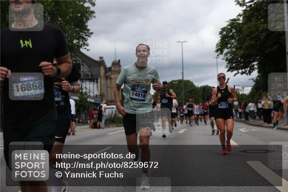 29.06.2025 - hella hamburg halbmarathon Yannick Fuchs http://msf.ph/oto/8259672 29.06.2025 10:48:32 20KM 1327, 1410, 1496, 1815, 2474, 2771, 2884, 3041, 3177, 3791, 3794, 3861, 3945, 4189, 4231, 4938, 6082, 6084, 6356, 6443, 6581, 6587, 6723, 6994, 8223, 8449, 8514, 8698, 8772, 8798, 9012, 9060, 9227, 10191, 10192, 10263, 10266, 11333, 11499, 11747, 12186, 12362, 12489, 13297, 13869, 13988, 14036, 14175, 14592, 14638, 14660, 14818, 14948, 15113, 15156, 15169, 15408, 15524, 15879, 16047, 16092, 16574, 16750, 17740, 17765, 19177 meine-sportfotos.de