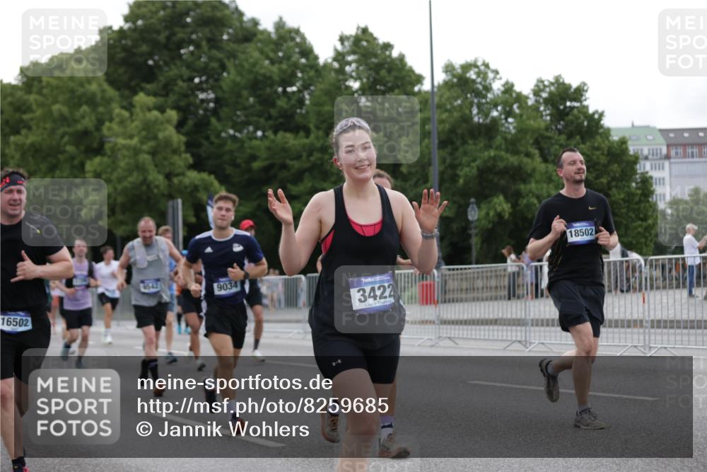 29.06.2025 - hella hamburg halbmarathon Jannik Wohlers http://msf.ph/oto/8259685 29.06.2025 10:32:28 Lombardsbrücke 1078, 1237, 1732, 2059, 2276, 2959, 3391, 3422, 3660, 3708, 3753, 4096, 4446, 4555, 5110, 6040, 6861, 7387, 7750, 7982, 8170, 8839, 9034, 9143, 9188, 9471, 9542, 9768, 10013, 10277, 10470, 10770, 11076, 11248, 11260, 11756, 12423, 12424, 12508, 12907, 13789, 14301, 14347, 15171, 15997, 16129, 16502, 16702, 17041, 17102, 17157, 17317, 17417, 17508, 17664, 18191, 18502, 18927, 19156, 19213 meine-sportfotos.de