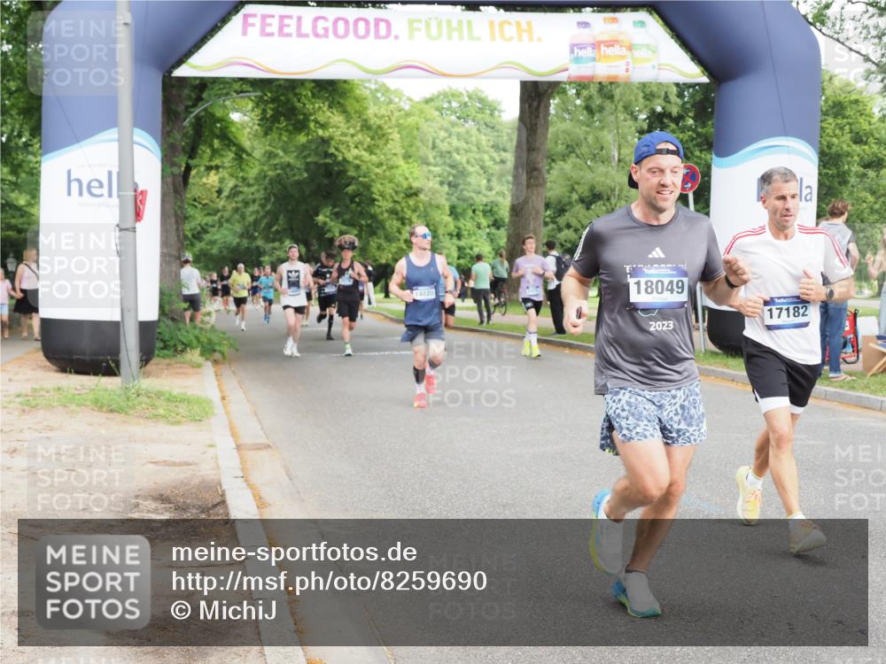 29.06.2025 - hella hamburg halbmarathon MichiJ http://msf.ph/oto/8259690 29.06.2025 10:29:45 Zwischen KM18-KM19 1136, 2675, 4380, 6901, 9358, 9755, 9885, 10978, 12365, 14555, 15164, 17182, 18045, 18049, 18399 meine-sportfotos.de