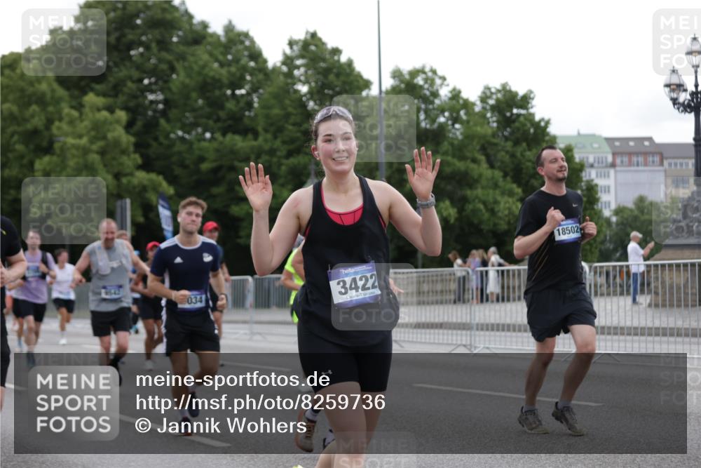 29.06.2025 - hella hamburg halbmarathon Jannik Wohlers http://msf.ph/oto/8259736 29.06.2025 10:32:28 Lombardsbrücke 1078, 1237, 1732, 2059, 2276, 2959, 3391, 3422, 3660, 3708, 3753, 4096, 4446, 4555, 5110, 6040, 6861, 7387, 7750, 7982, 8170, 8839, 9034, 9143, 9188, 9471, 9542, 9768, 10013, 10277, 10470, 10770, 11076, 11248, 11260, 11756, 12423, 12424, 12508, 12907, 13789, 14301, 14347, 15171, 15997, 16129, 16502, 16702, 17041, 17102, 17157, 17317, 17417, 17508, 17664, 18191, 18502, 18927, 19156, 19213 meine-sportfotos.de