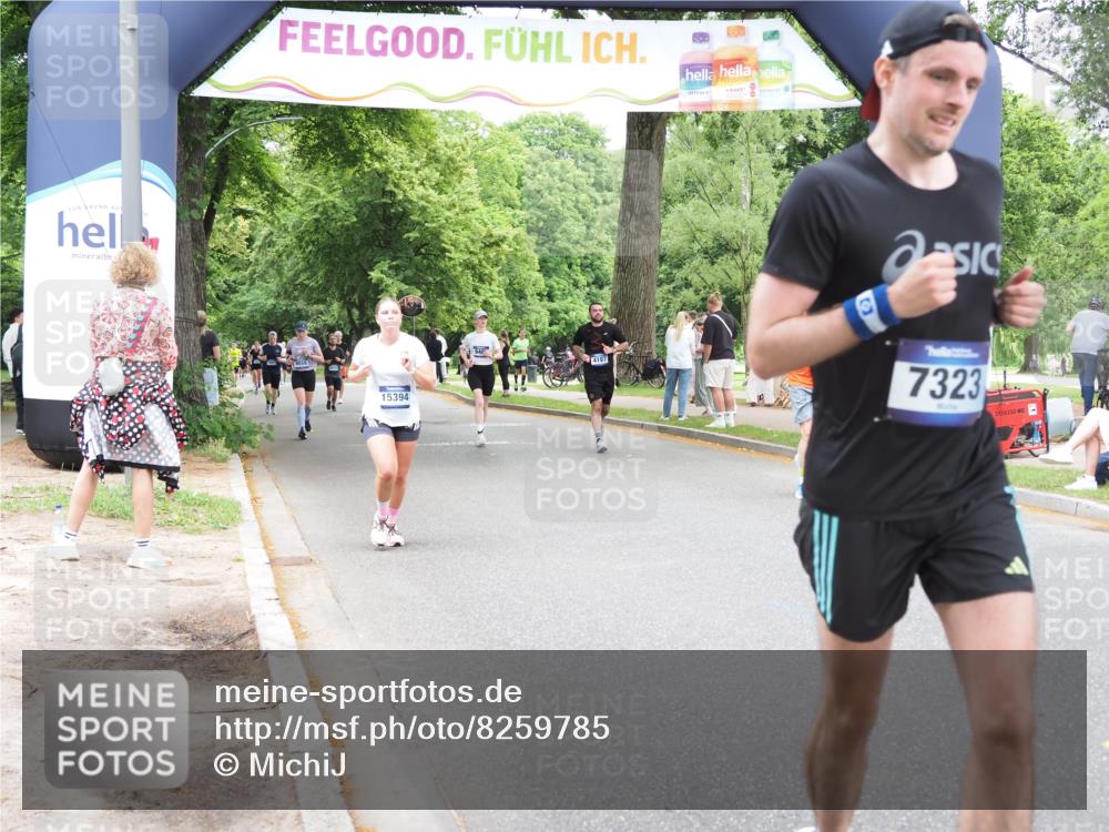 29.06.2025 - hella hamburg halbmarathon MichiJ http://msf.ph/oto/8259785 29.06.2025 10:53:27 Zwischen KM18-KM19 2142, 3071, 5869, 7323, 11191, 11523, 12255, 15394, 16602, 17569 meine-sportfotos.de