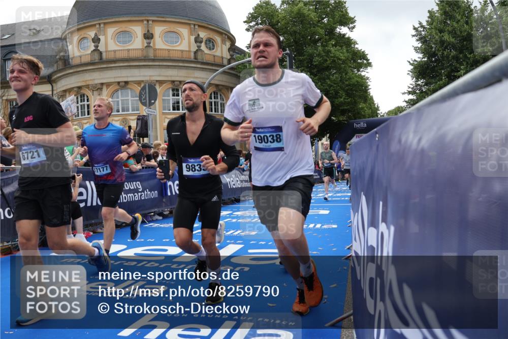 29.06.2025 - hella hamburg halbmarathon Strokosch-Dieckow http://msf.ph/oto/8259790 29.06.2025 10:43:08 Ziel 1675, 4229, 6721, 7026, 7093, 7451, 9833, 10251, 10469, 11177, 12153, 12657, 12723, 12776, 12839, 15255, 15706, 16314, 17177, 18304, 19038 meine-sportfotos.de