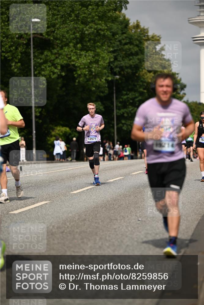 29.06.2025 - hella hamburg halbmarathon Dr. Thomas Lammeyer http://msf.ph/oto/8259856 29.06.2025 10:14:38 Kennedybrücke 1052, 1186, 1548, 1781, 5182, 5653, 5806, 7058, 8561, 8685, 9150, 9829 meine-sportfotos.de