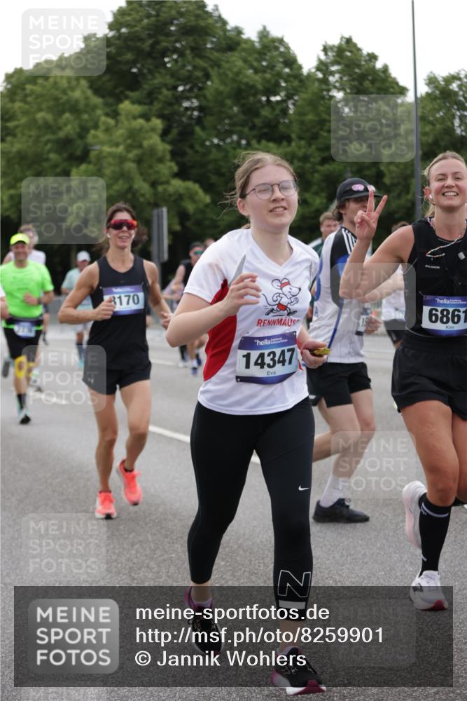 29.06.2025 - hella hamburg halbmarathon Jannik Wohlers http://msf.ph/oto/8259901 29.06.2025 10:32:32 Lombardsbrücke 1078, 1237, 1732, 2059, 2276, 2959, 3391, 3422, 3708, 3753, 4030, 4096, 4446, 4555, 4650, 5110, 6040, 6861, 7387, 7982, 8170, 8839, 9034, 9143, 9471, 9542, 9768, 11260, 11756, 12423, 12424, 12508, 12907, 13789, 14305, 14347, 14743, 15951, 15957, 16502, 16702, 17102, 17157, 17317, 17417, 17508, 17664, 18191, 18409, 18502, 19156, 19213 meine-sportfotos.de