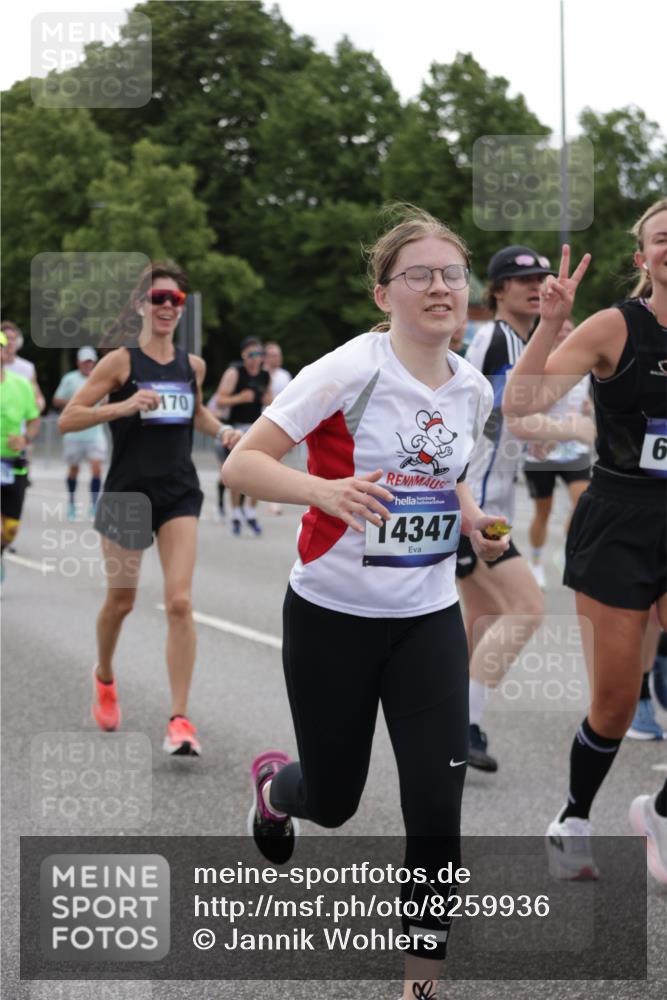 29.06.2025 - hella hamburg halbmarathon Jannik Wohlers http://msf.ph/oto/8259936 29.06.2025 10:32:32 Lombardsbrücke 1078, 1237, 1732, 2059, 2276, 2959, 3391, 3422, 3708, 3753, 4030, 4096, 4446, 4555, 4650, 5110, 6040, 6861, 7387, 7982, 8170, 8839, 9034, 9143, 9471, 9542, 9768, 11260, 11756, 12423, 12424, 12508, 12907, 13789, 14305, 14347, 14743, 15951, 15957, 16502, 16702, 17102, 17157, 17317, 17417, 17508, 17664, 18191, 18409, 18502, 19156, 19213 meine-sportfotos.de