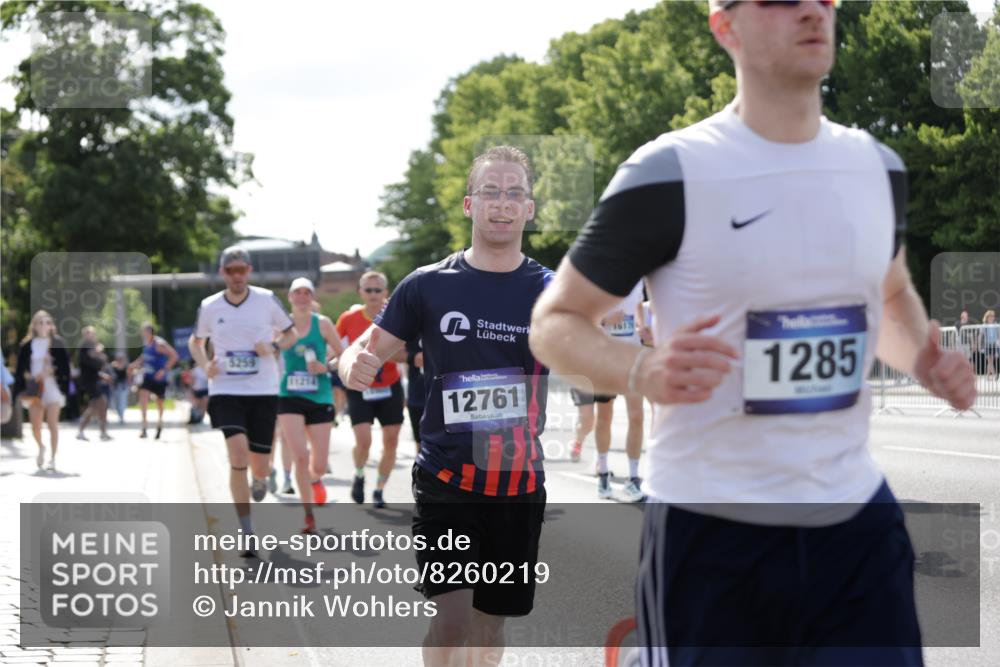 29.06.2025 - hella hamburg halbmarathon Jannik Wohlers http://msf.ph/oto/8260219 29.06.2025 09:58:06 Lombardsbrücke 1285, 1815, 2029, 2034, 2518, 2656, 3041, 3097, 3819, 3859, 4152, 4167, 5259, 5378, 5721, 5894, 6272, 6433, 6592, 6759, 6877, 6897, 7716, 7856, 8154, 8311, 8393, 8590, 8825, 9012, 9057, 9562, 9656, 10084, 11214, 11638, 11870, 12483, 12632, 12633, 12735, 12761, 13470, 13536, 14266, 14323, 14365, 14626, 14678, 14805, 14845, 15389, 15523, 15914, 16176, 16213, 16409, 16653, 16830, 16879, 16924, 17346, 17348, 18551, 18799, 18867, 19244 meine-sportfotos.de