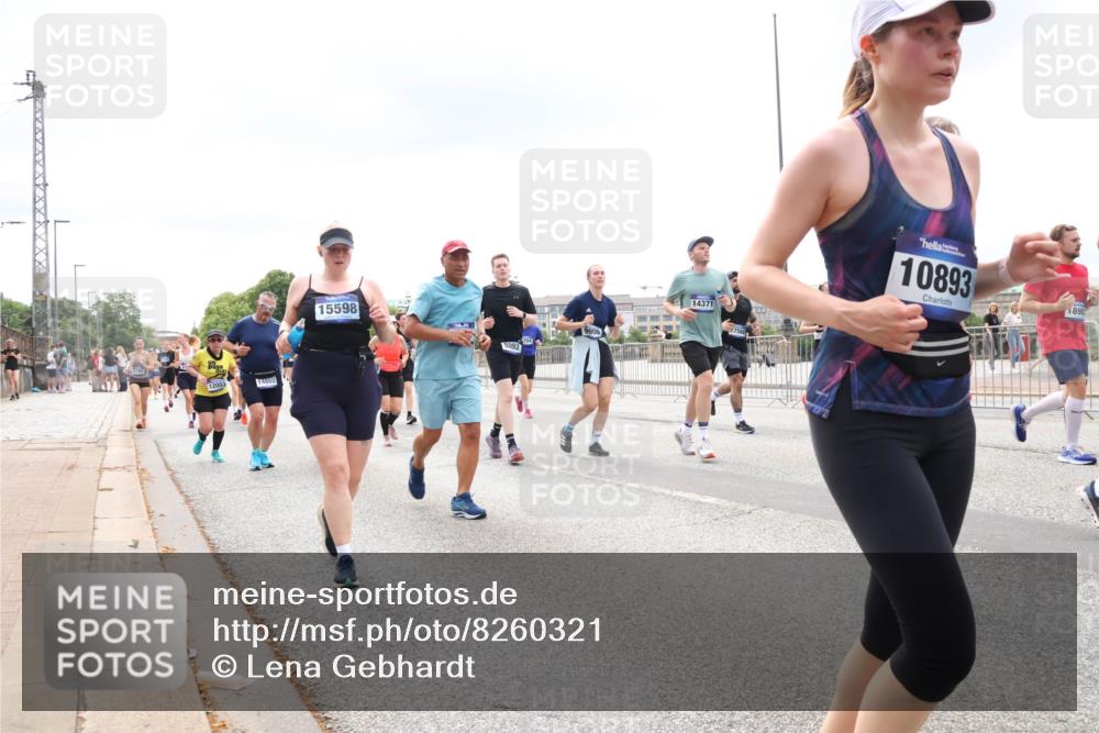 29.06.2025 - hella hamburg halbmarathon Lena Gebhardt http://msf.ph/oto/8260321 29.06.2025 11:08:12 Lombardsbrücke 1574, 1769, 1907, 1923, 2312, 2314, 2318, 2319, 2433, 2796, 2867, 3063, 3271, 3313, 3442, 3549, 3595, 3646, 3666, 3853, 3855, 3866, 3867, 3915, 4070, 4226, 4406, 4407, 4439, 4455, 4461, 4482, 4567, 4573, 4584, 4716, 5005, 5195, 5398, 5401, 5439, 5704, 5859, 5896, 6016, 6070, 6219, 6258, 6357, 6586, 6731, 6778, 6779, 6780, 6928, 6958, 6986, 7000, 7070, 7113, 7192, 7218, 7222, 7225, 7320, 7527, 7559, 7609, 7713, 7799, 7989, 8182, 8252, 8636, 8808, 8809, 8978, 9037, 9321, 9387 meine-sportfotos.de