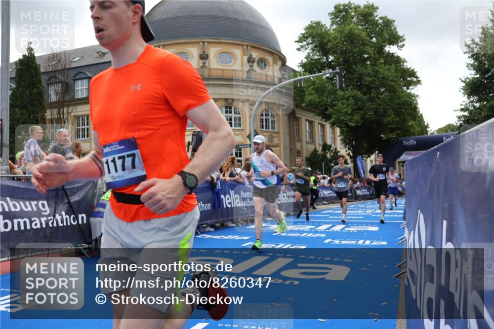29.06.2025 - hella hamburg halbmarathon Strokosch-Dieckow http://msf.ph/oto/8260347 29.06.2025 10:43:13 Ziel 1675, 3109, 3124, 3146, 7026, 7093, 7451, 10099, 10251, 11177, 12153, 15255, 15706, 15921, 16314, 16997, 18274, 18304 meine-sportfotos.de