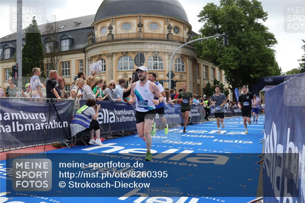 29.06.2025 - hella hamburg halbmarathon Strokosch-Dieckow http://msf.ph/oto/8260395 29.06.2025 10:43:14 Ziel 1675, 3109, 3124, 3146, 7026, 7093, 10099, 10251, 11177, 12153, 15255, 15706, 15921, 16314, 16997, 18274, 18304 meine-sportfotos.de