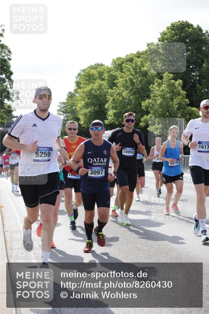 29.06.2025 - hella hamburg halbmarathon Jannik Wohlers http://msf.ph/oto/8260430 29.06.2025 09:58:08 Lombardsbrücke 1285, 1727, 2029, 2518, 2656, 3041, 3097, 3819, 3859, 4120, 4152, 4167, 5259, 5378, 5721, 5894, 6272, 6433, 6592, 6759, 6877, 7716, 8154, 8311, 8393, 8825, 10084, 11214, 11638, 11870, 12362, 12483, 12526, 12632, 12633, 12735, 12761, 13465, 13470, 13536, 14266, 14323, 14365, 14626, 14678, 14805, 14845, 15389, 15523, 15854, 15914, 16176, 16213, 16409, 16653, 16830, 16879, 16924, 17346, 17348, 18551, 18799, 18867, 19244 meine-sportfotos.de
